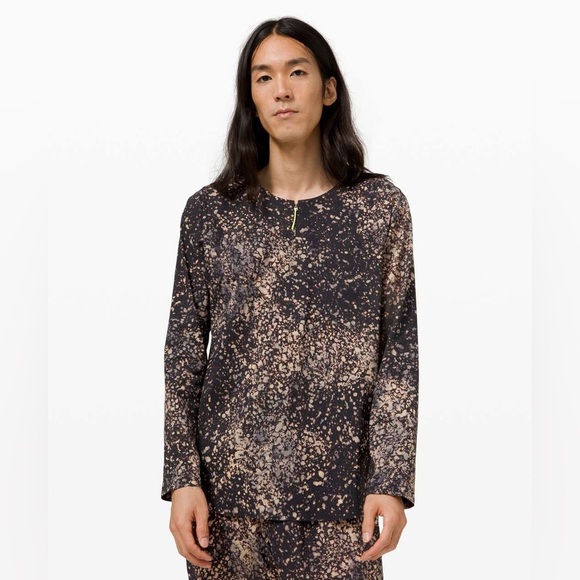 🆕✨ Lululemon LAB Ashta Henley Long Sleeve - Planet Surface Black Granite Multi - Picture 1 of 10